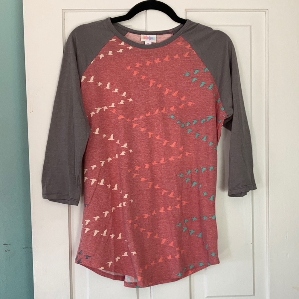 —Medium Bird LuLaRoe Randy T